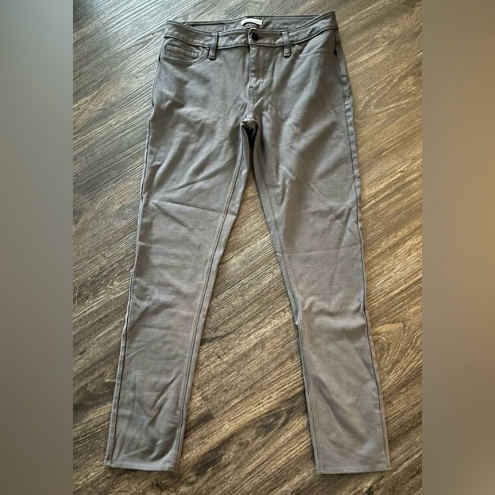 Calvin Klein Jeans Women's Skinny Jeans in Gray